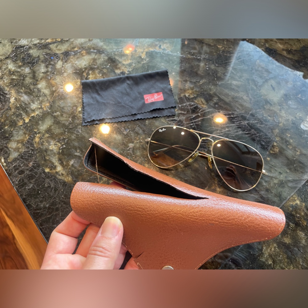 Classic RayBan Aviators - Picture 3 of 3